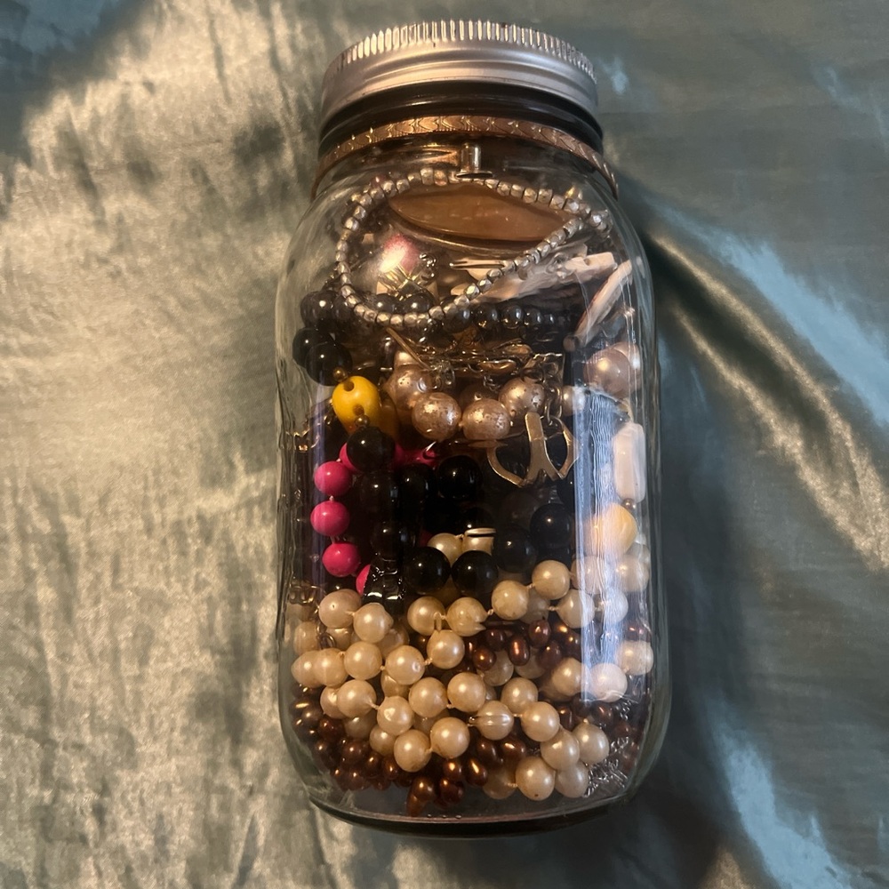 CRAFT Jewlery jar. READ DESCRIPTION!